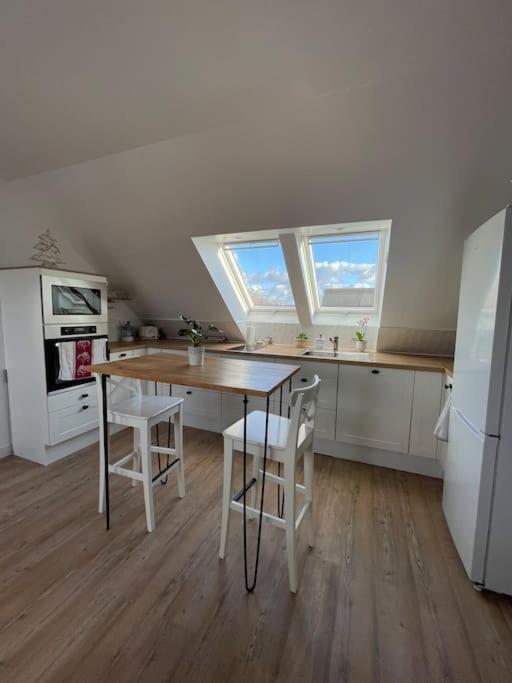 Appartement Cosy Sous Les Toits Lion-sur-Mer Exterior photo